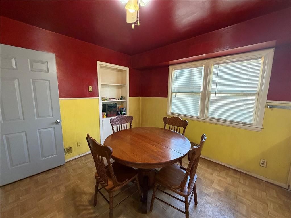 4305 S Main Street — photo 17