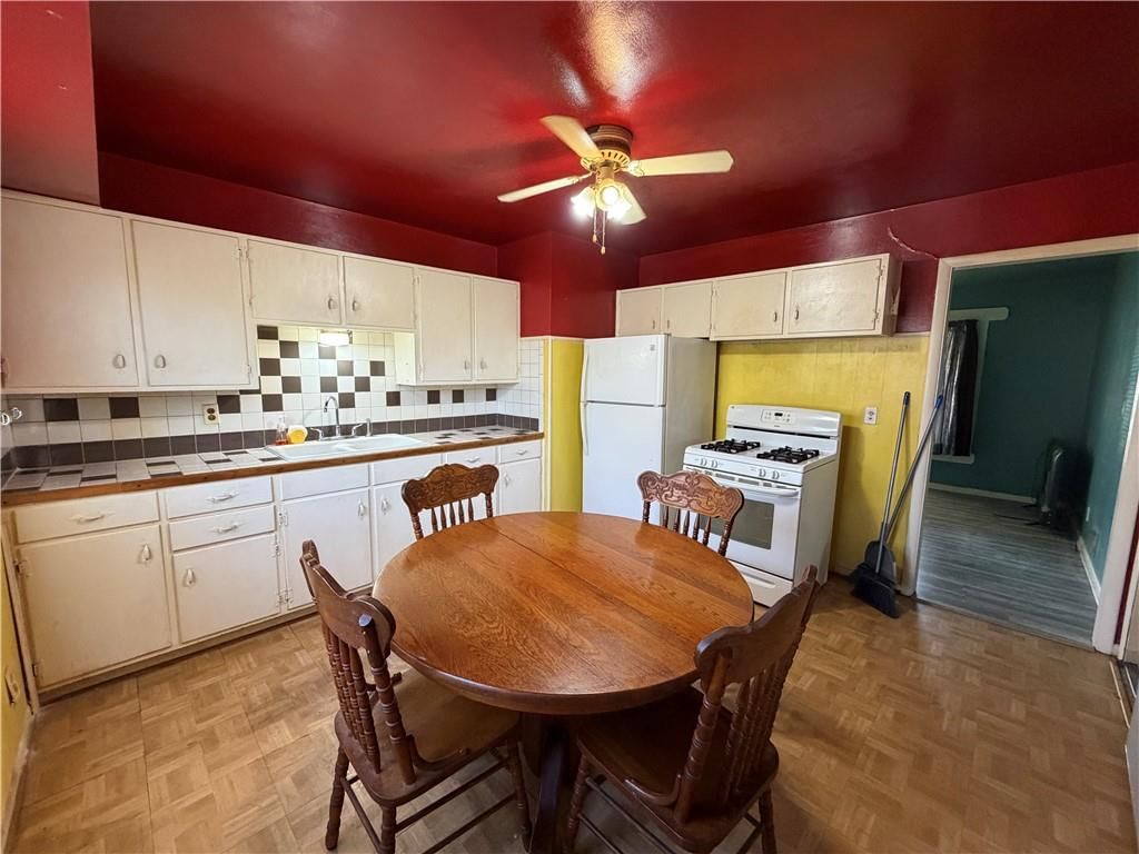 4305 S Main Street — photo 18
