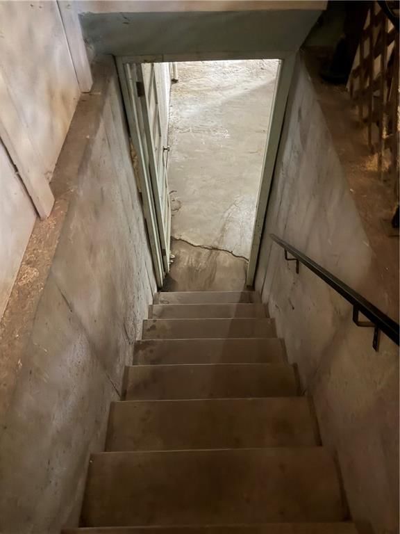 4305 S Main Street — photo 19