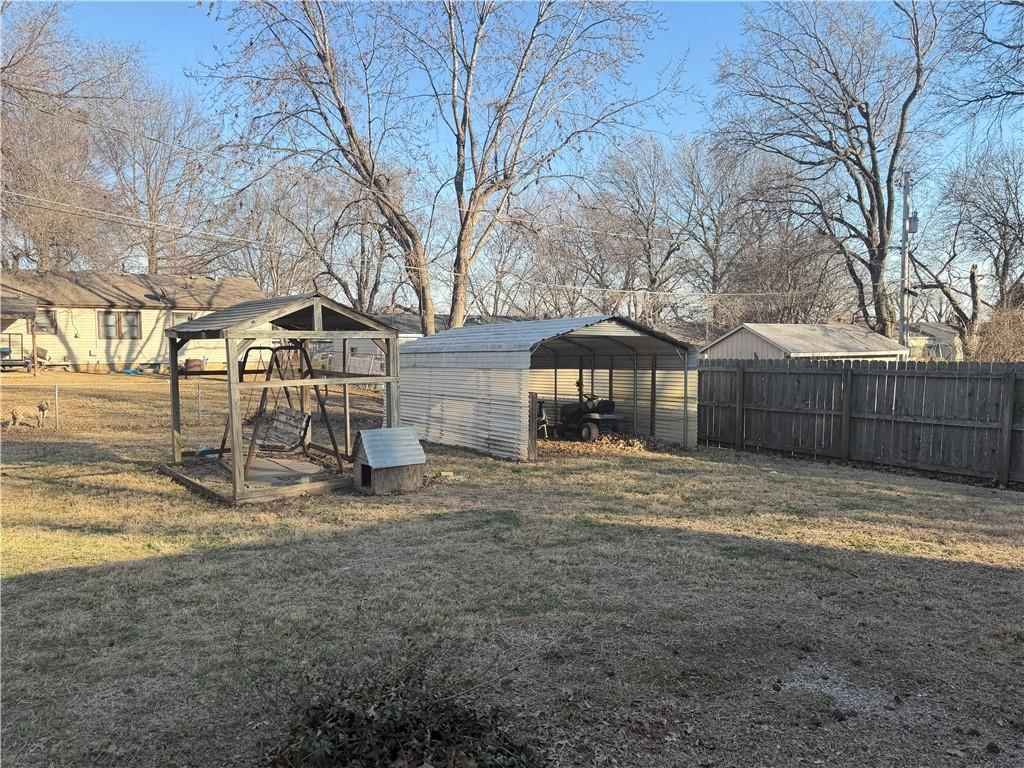 4305 S Main Street — photo 27