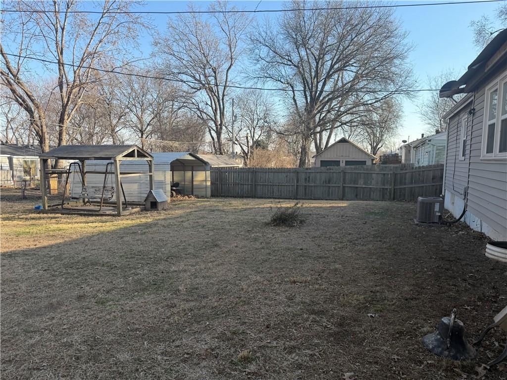 4305 S Main Street — photo 29