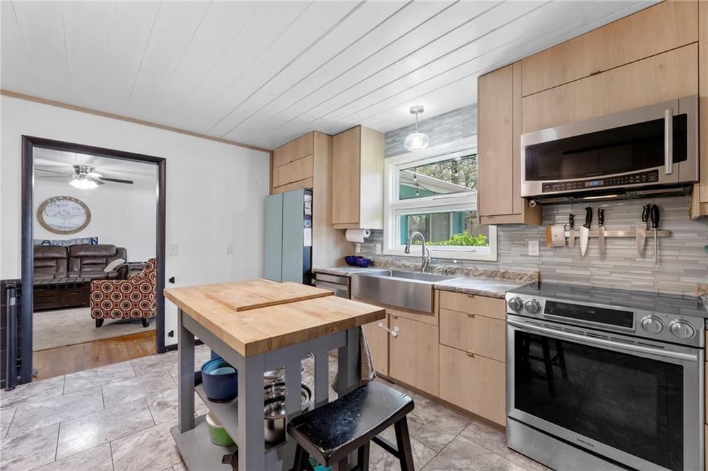 9935 W 85th Street — photo 17
