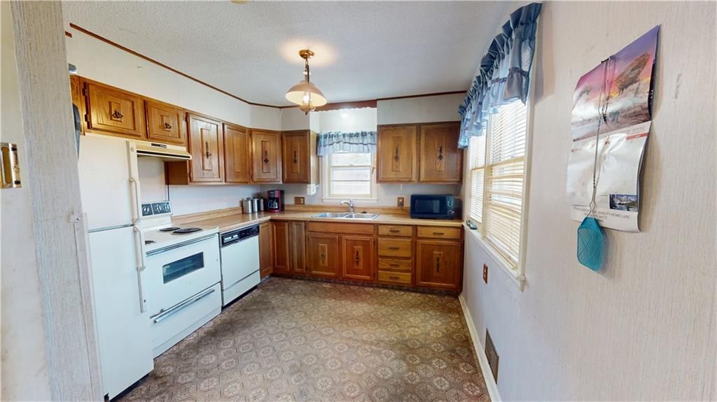 710 W Ewing Street — photo 3