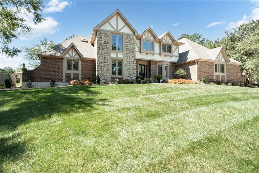 1303 NW Hawk Creek Drive — photo 3