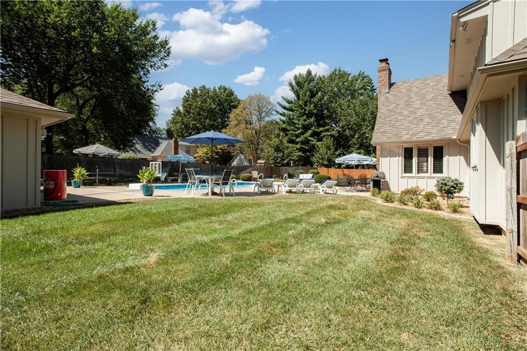 1303 NW Hawk Creek Drive — photo 9