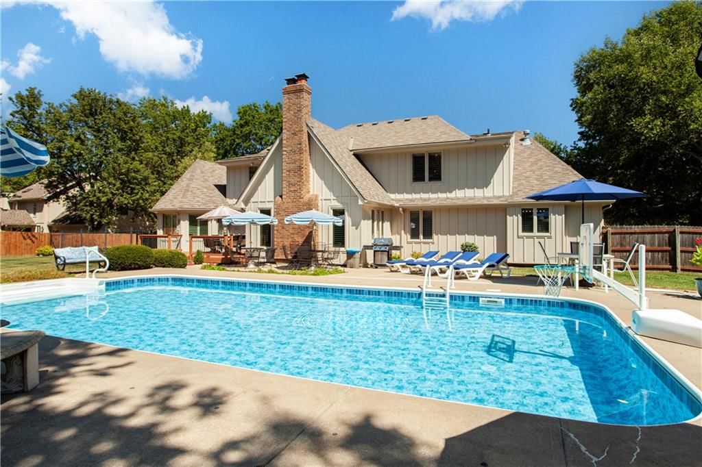 1303 NW Hawk Creek Drive — photo 10