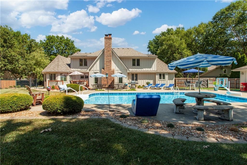 1303 NW Hawk Creek Drive — photo 11