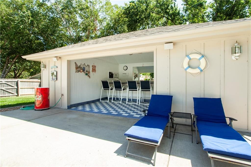 1303 NW Hawk Creek Drive — photo 13