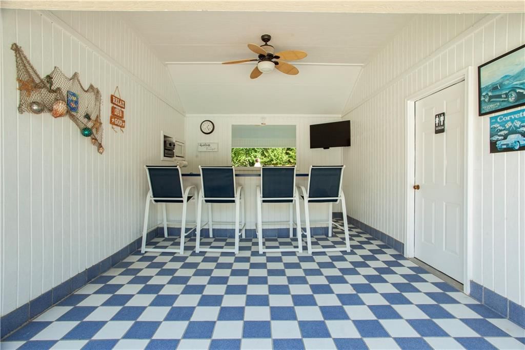 1303 NW Hawk Creek Drive — photo 14
