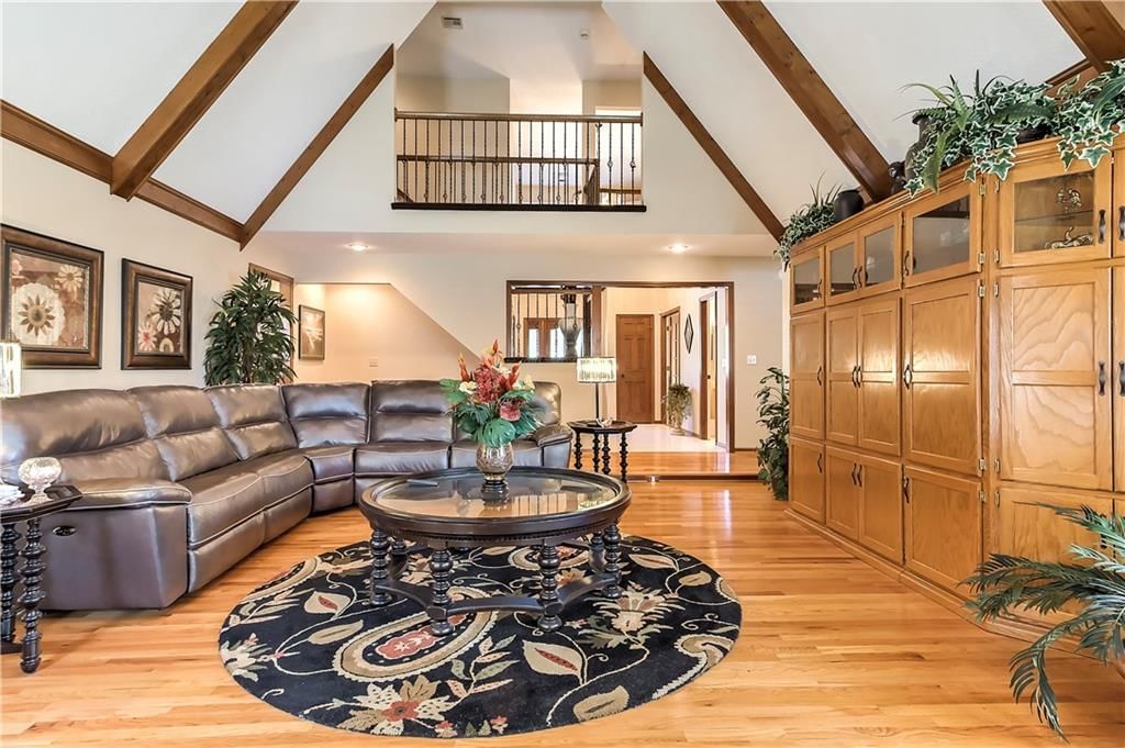 1303 NW Hawk Creek Drive — photo 24