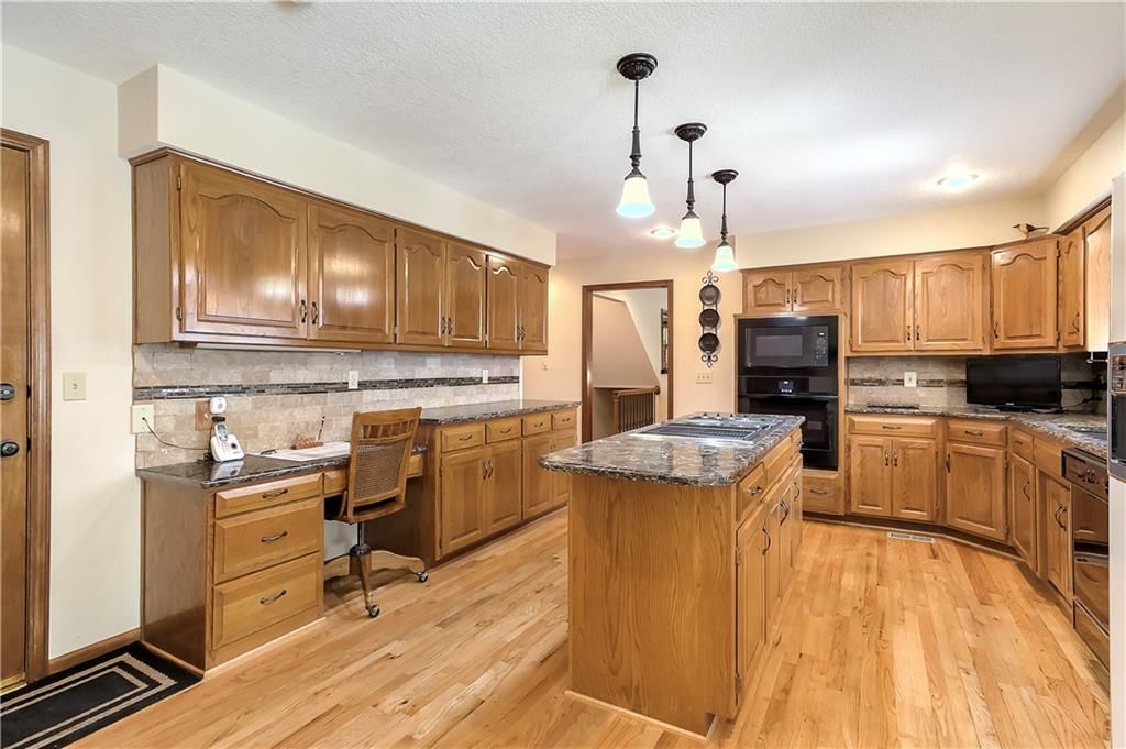 1303 NW Hawk Creek Drive — photo 30