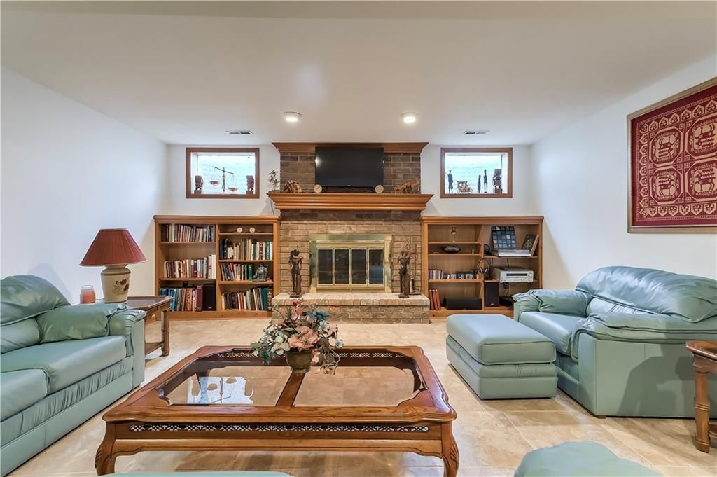 1303 NW Hawk Creek Drive — photo 52