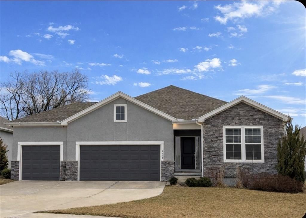 1173 SW Whitby Drive, Lee's Summit, MO
