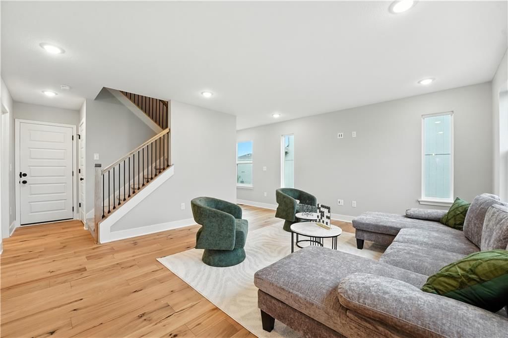 806 Glenn Circle — photo 18