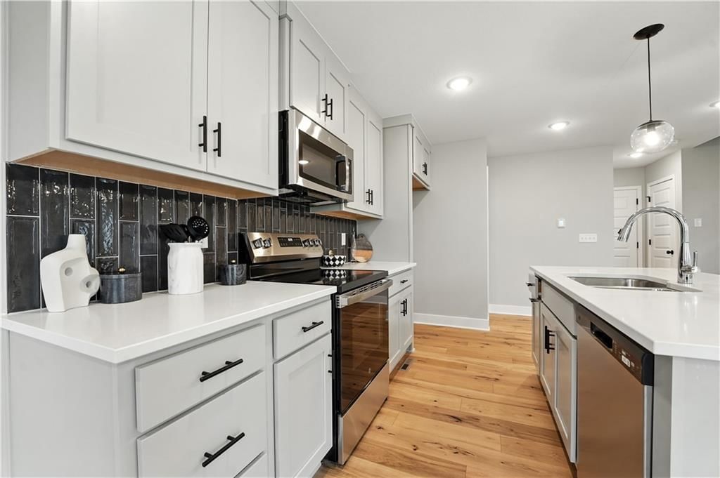 806 Glenn Circle — photo 20