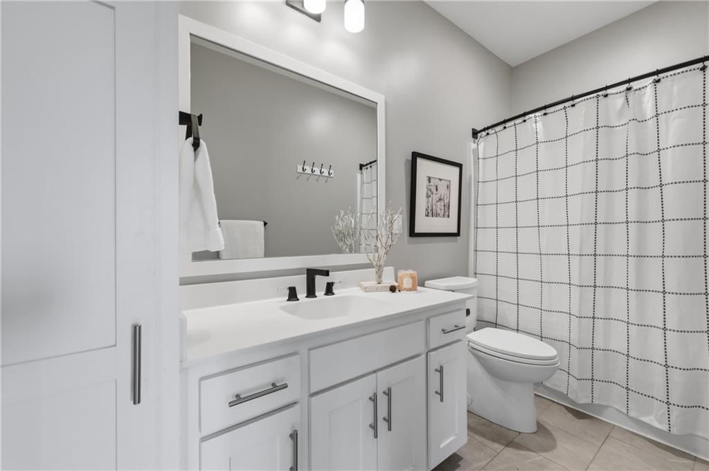 8735 W Longview Parkway — photo 12