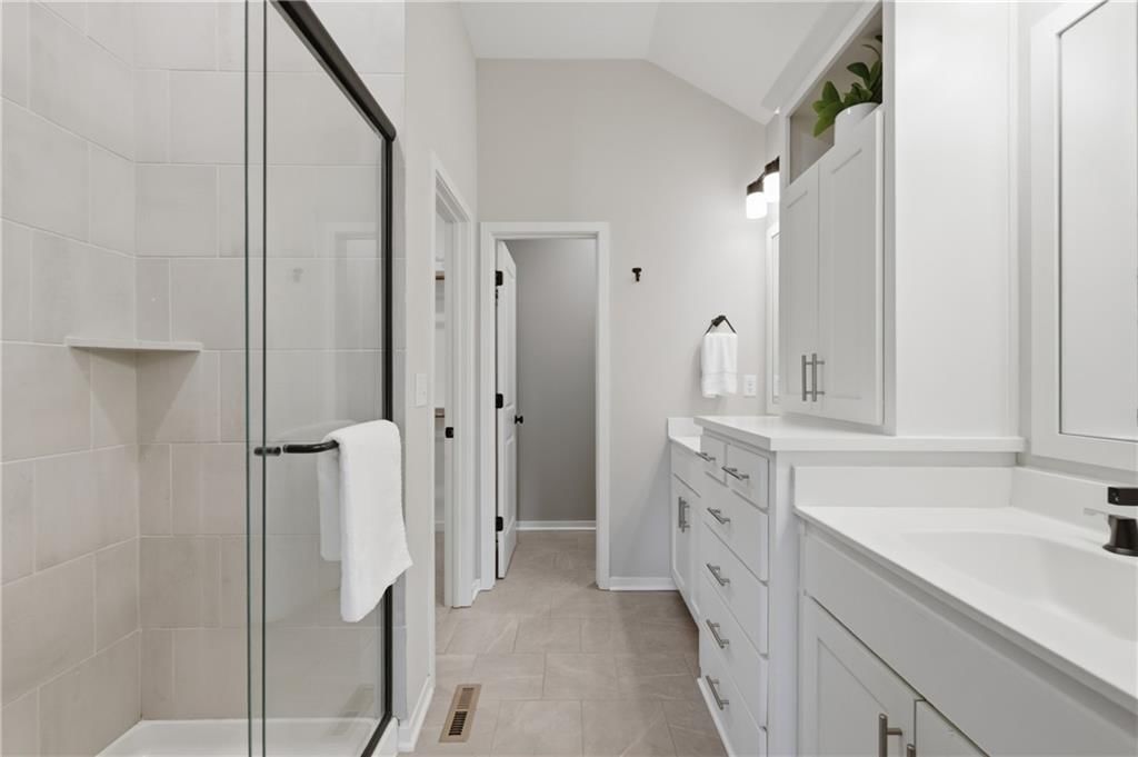 8735 W Longview Parkway — photo 19