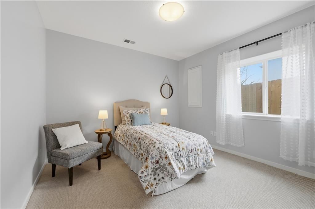 8735 W Longview Parkway — photo 24