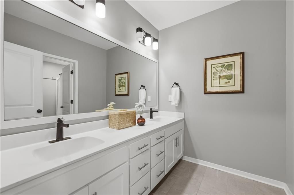 8735 W Longview Parkway — photo 26