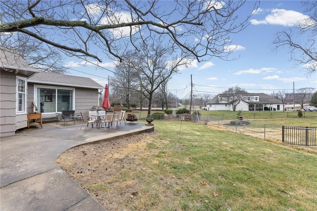 11222 Holly Street — photo 36