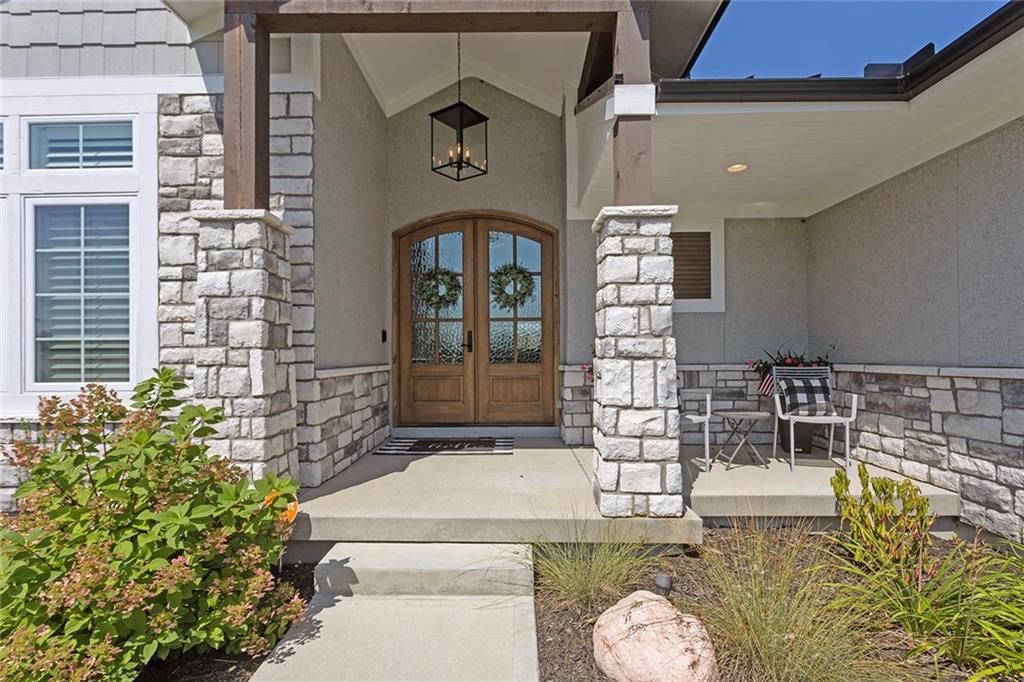809 Bridgeshire Drive — photo 3