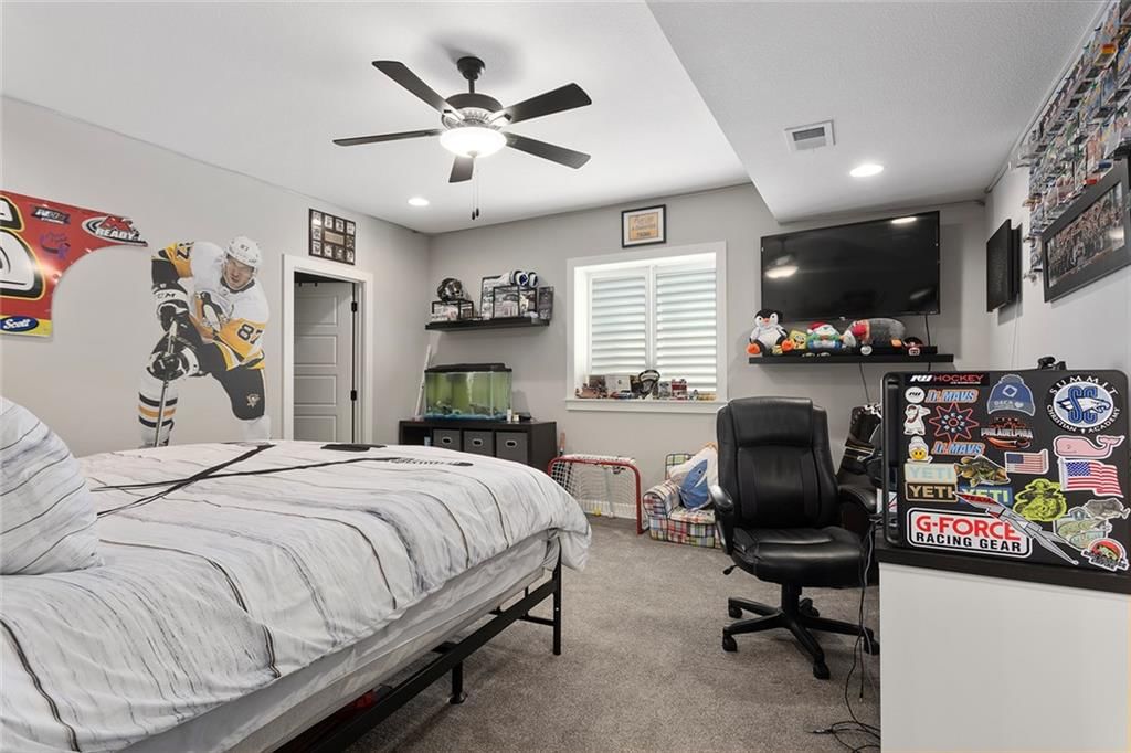 809 Bridgeshire Drive — photo 33