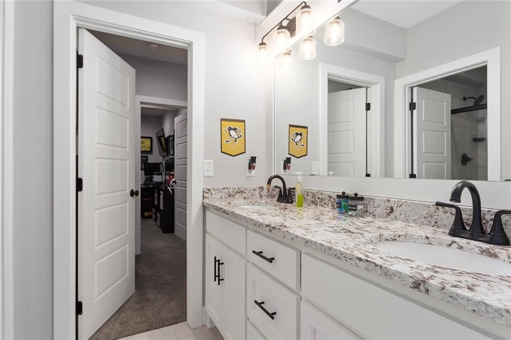 809 Bridgeshire Drive — photo 36