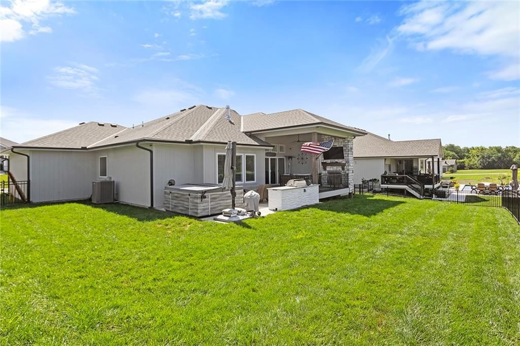 809 Bridgeshire Drive — photo 40