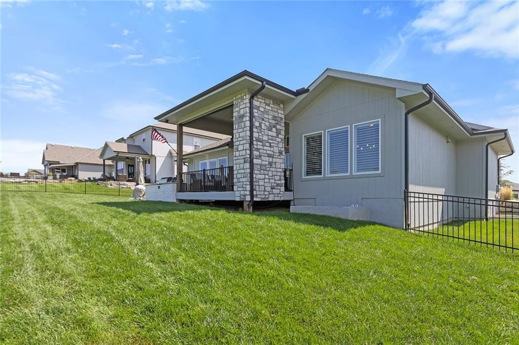 809 Bridgeshire Drive — photo 42