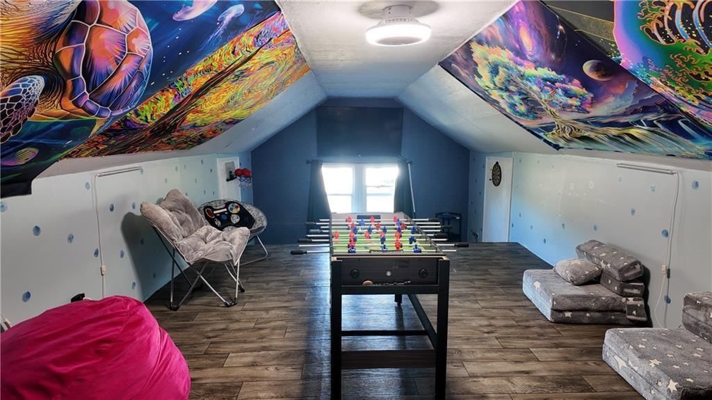 512 W 11th Street — photo 13
