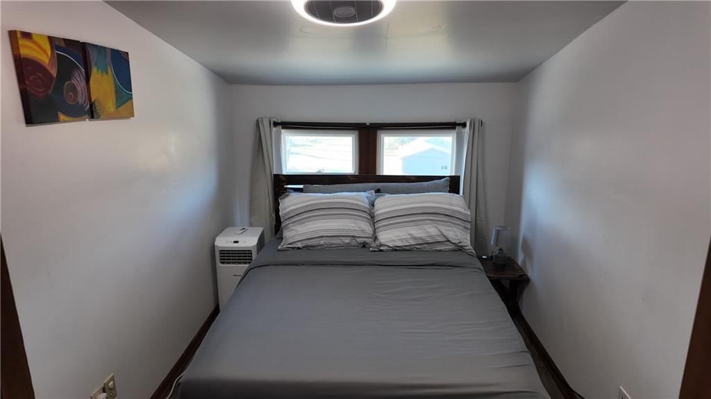 512 W 11th Street — photo 15