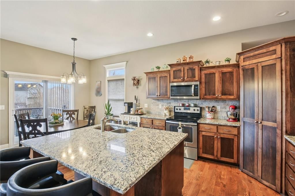 915 N Oak Terrace — photo 5