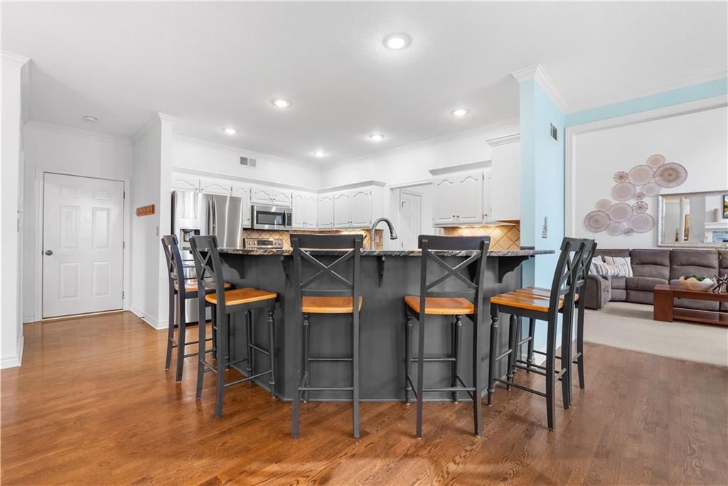 313 SW Bridlewood Court — photo 8