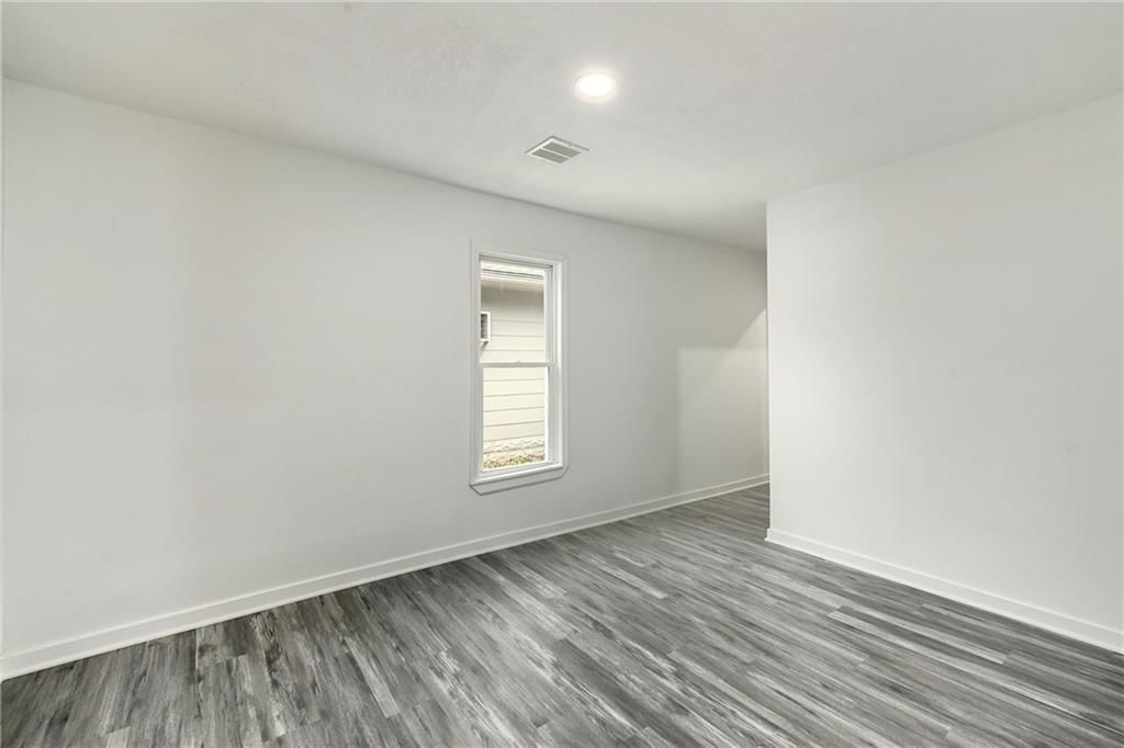 209 Brown Avenue — photo 13