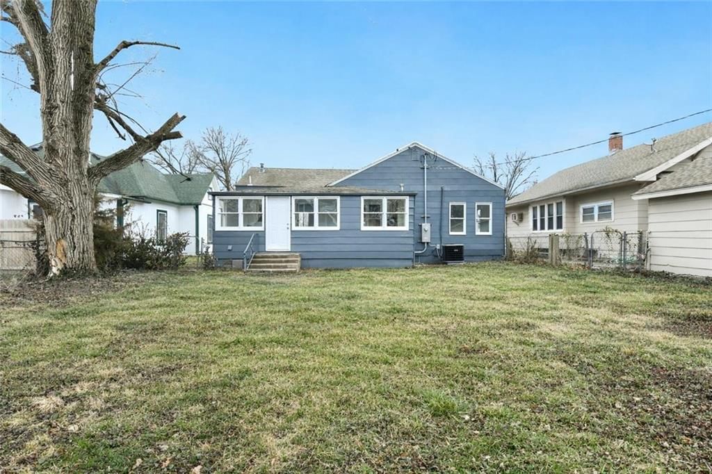 209 Brown Avenue — photo 22