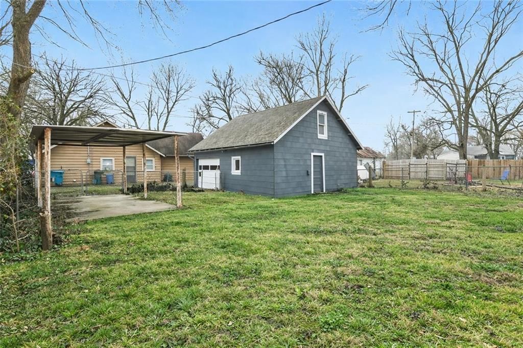 209 Brown Avenue — photo 23