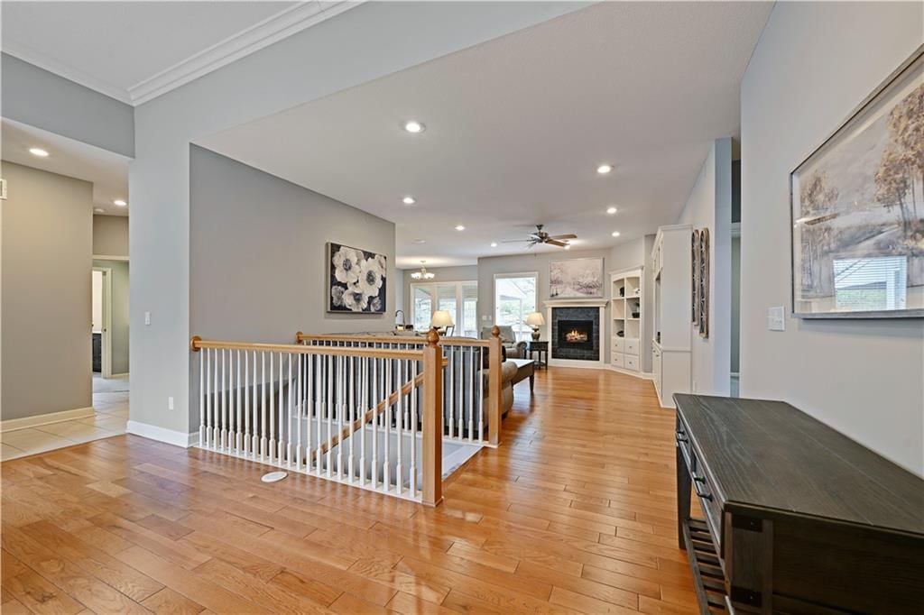 15984 W 159th Terrace — photo 6