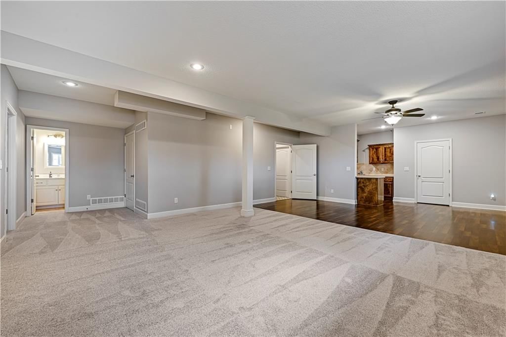 15984 W 159th Terrace — photo 29