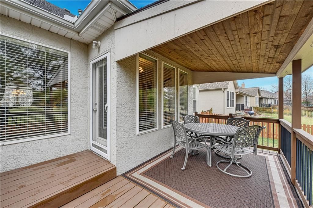 15984 W 159th Terrace — photo 33