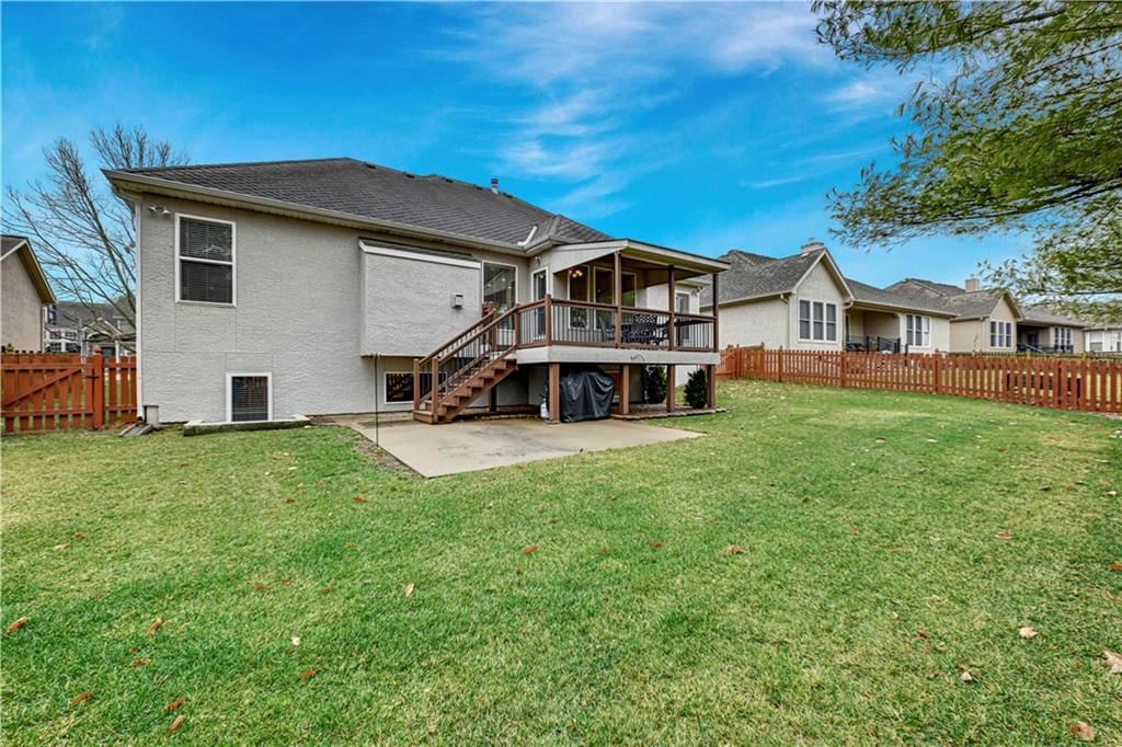 15984 W 159th Terrace — photo 36