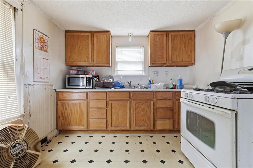1209 S Spring Street — photo 9