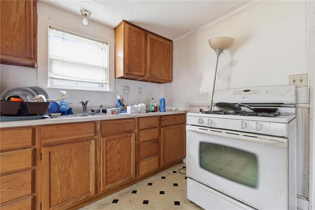 1209 S Spring Street — photo 10