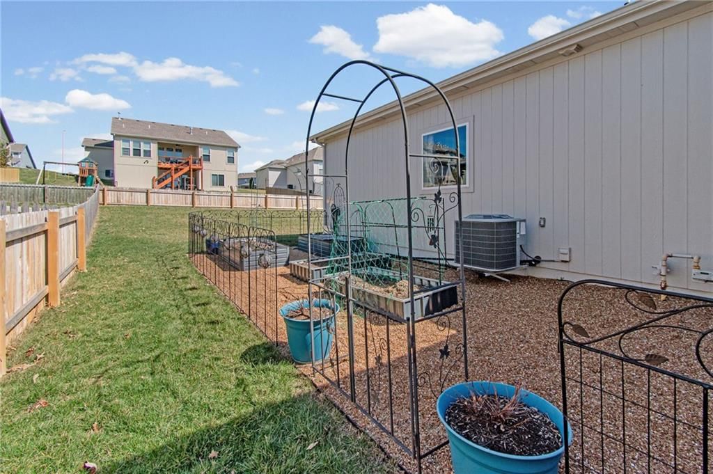 9208 NE 110th Terrace — photo 35