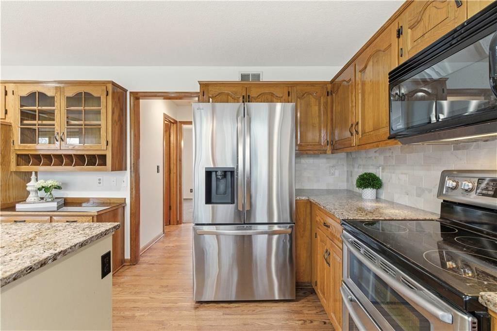 14202 W 115 Street — photo 27