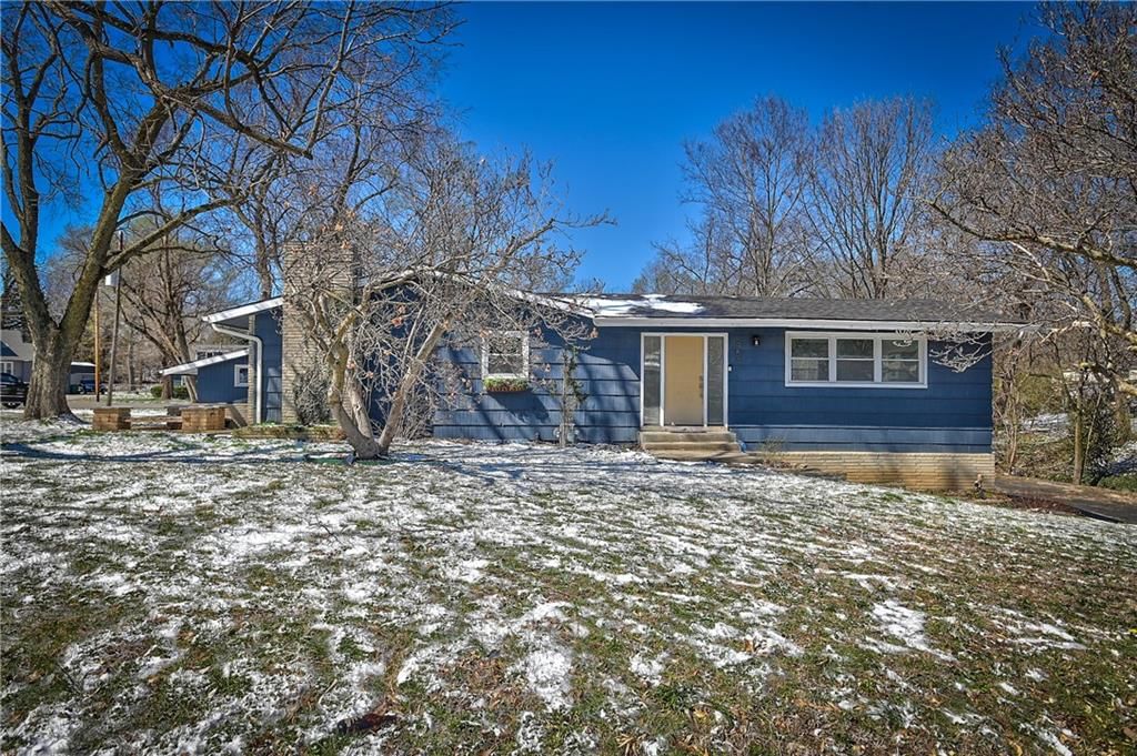 954 Sutton Court — photo 5