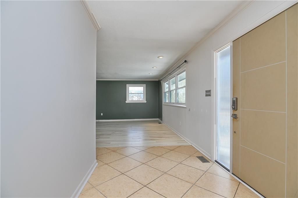 954 Sutton Court — photo 26