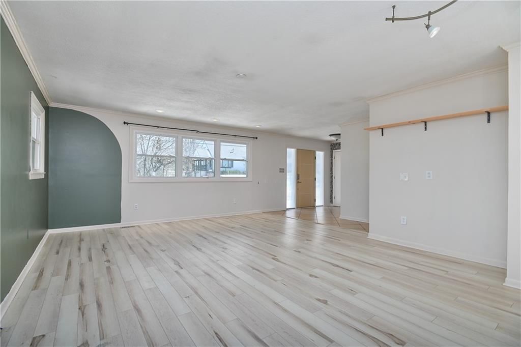 954 Sutton Court — photo 29