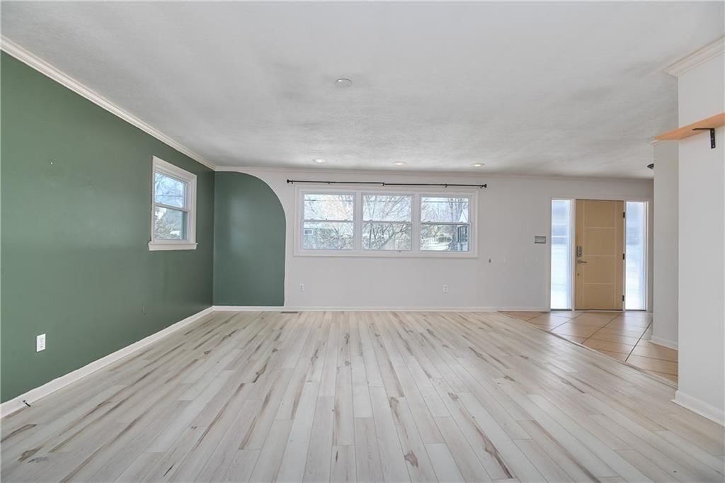 954 Sutton Court — photo 30