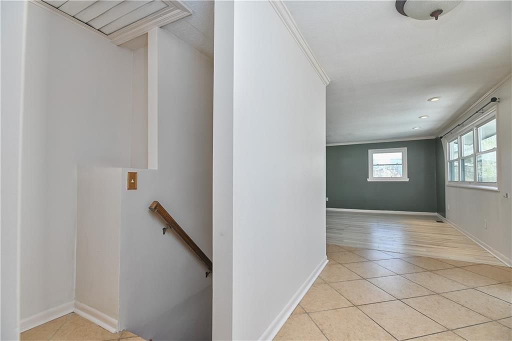 954 Sutton Court — photo 34