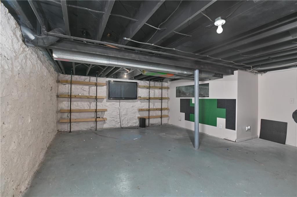 954 Sutton Court — photo 35